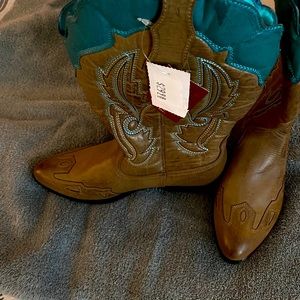 Size 10 Teal / Tan Womens SC boots